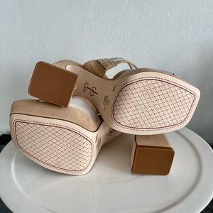 Bowers platform, jessica simpson, 7.5